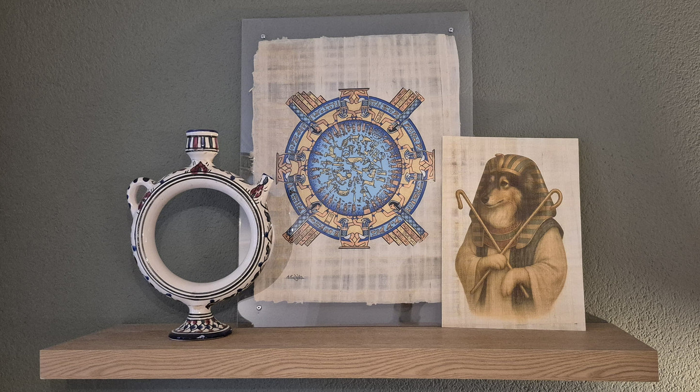 Huisdierportret op papyrus voorbeeld