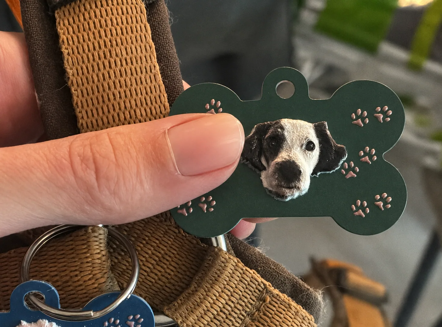 Real keychain, edge thickness